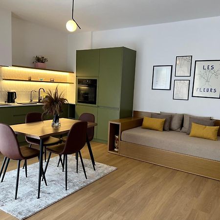 Flora Apartments Sarande Ngoại thất bức ảnh