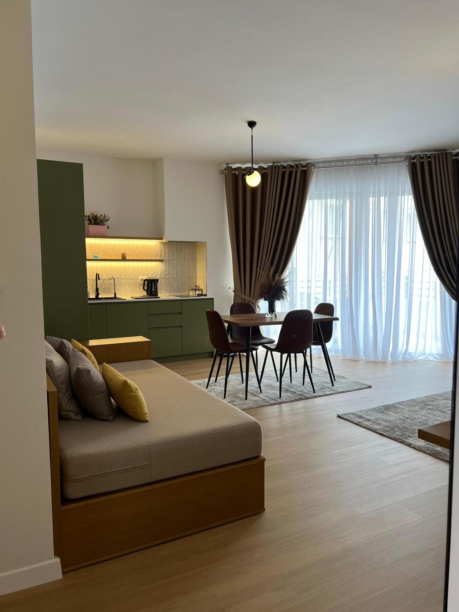 Flora Apartments Sarande Ngoại thất bức ảnh