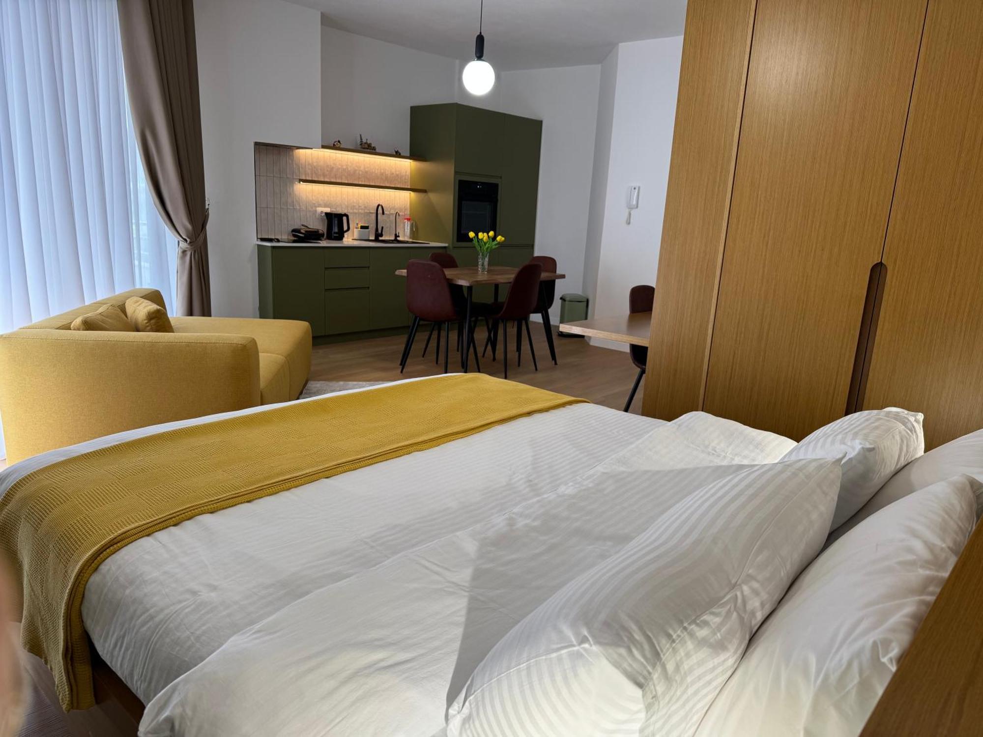 Flora Apartments Sarande Ngoại thất bức ảnh